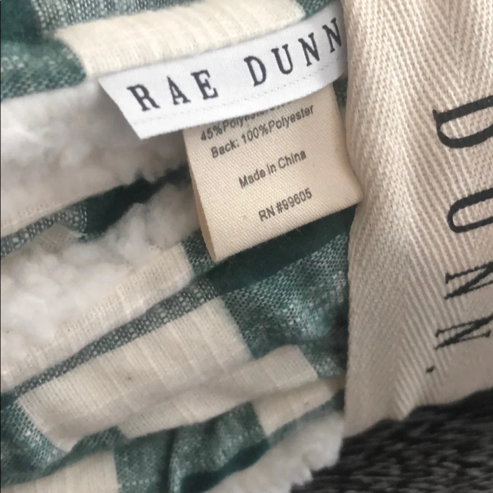 Rae Dunn TIS THE SEASON Sherpa throw